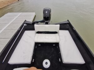 Metal V-King 580x175x65x230 cm Wakebord hajó