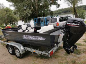Metal V-King 580x175x65x230 cm Wakebord hajó
