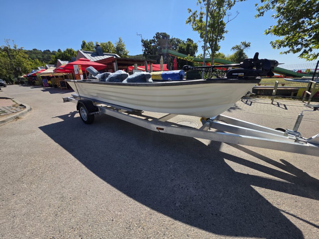 Zander Craft Epropulsion Navy 3.0, Minn Kota Terrova