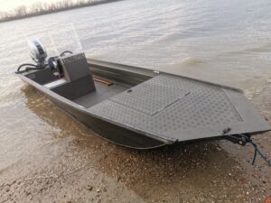 Bass Boat 5,8x1,25xx1,7 m