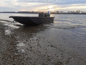 Bass Boat 5,8x1,25xx1,7 m