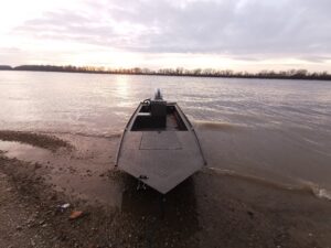Bass Boat 5,8x1,25xx1,7 m