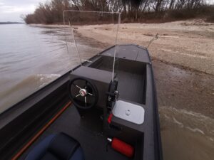 Bass Boat 5,8x1,25xx1,7 m