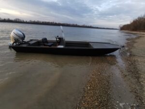 Bass Boat 5,8x1,25xx1,7 m